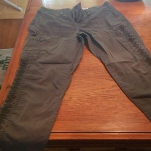 Women's Cargo Capris